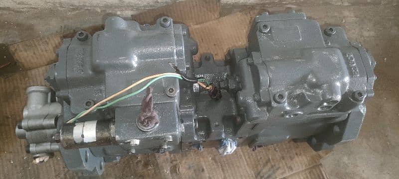 Hydraulic Pump Volvo Model 2004 1