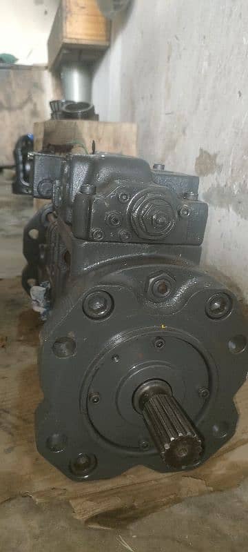 Hydraulic Pump Volvo Model 2004 5