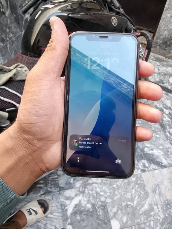 Iphone 11 non pta factory unlock LL/A model 2