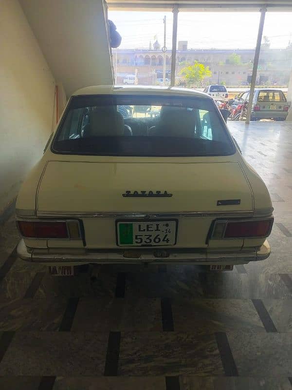 Toyota Corolla 1976 3