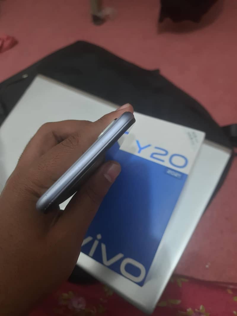 Vivo Y20 with box (read ad) 1