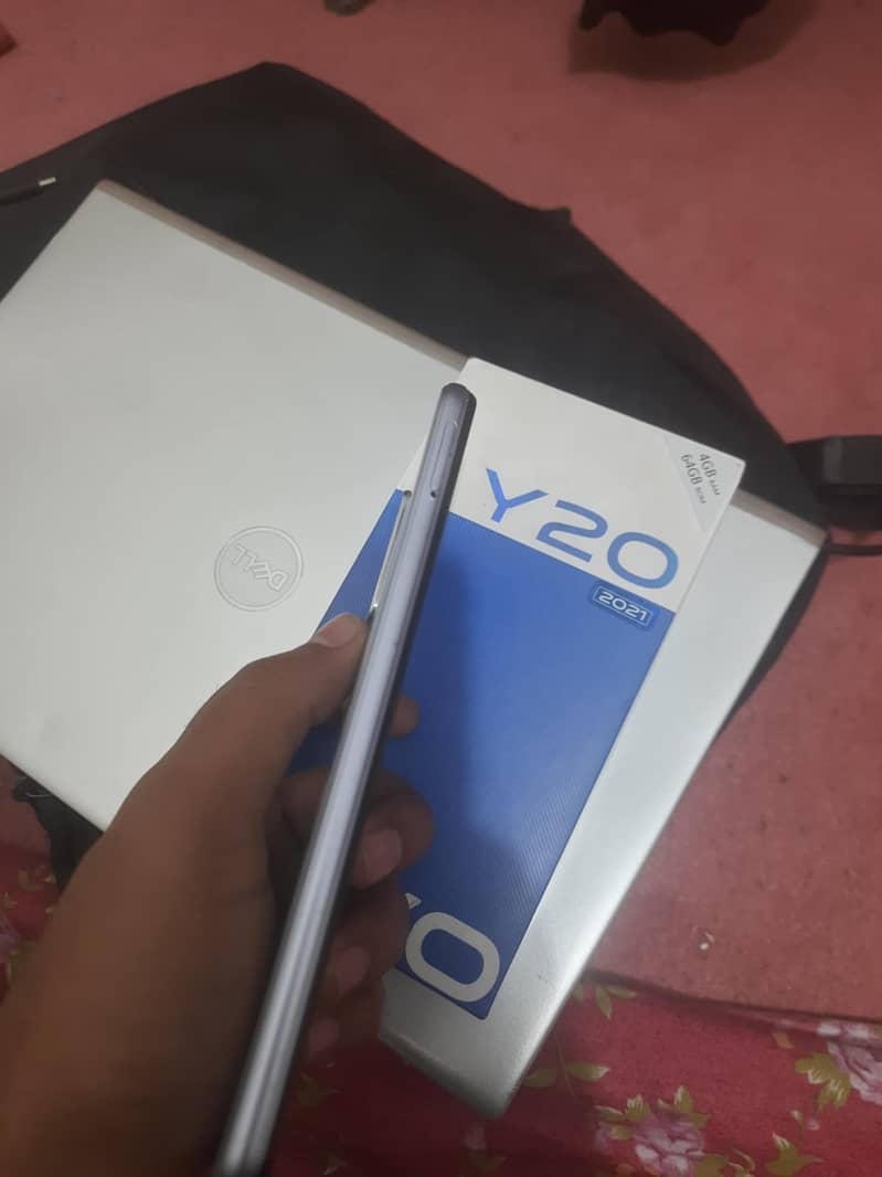 Vivo Y20 with box (read ad) 2