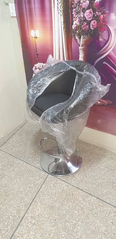 beauty parlour for sale 6