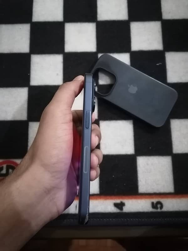 iphone 15 pro in Best condition 3