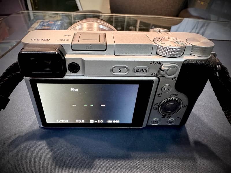 Sony Alpha a6400 Mirrorless Camera with 16-50mm Lens 4