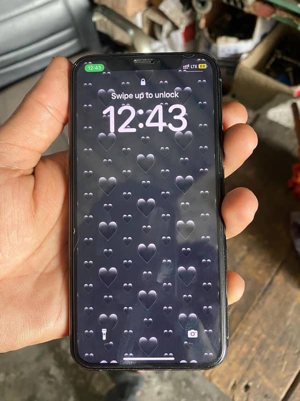 iphone 11 pro urgent salle my contacts no 03180423256 6