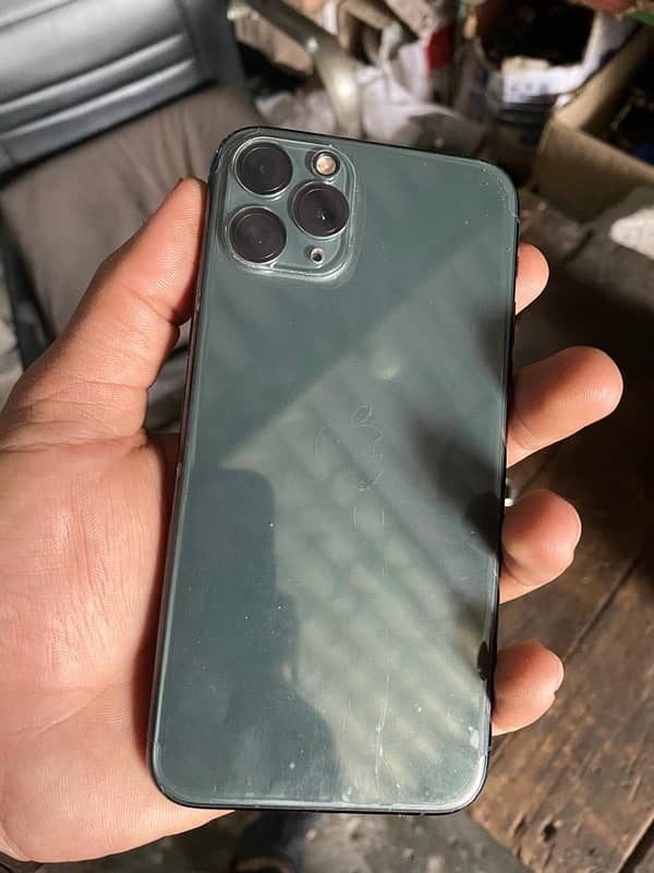 iphone 11 pro urgent salle my contacts no 03180423256 11