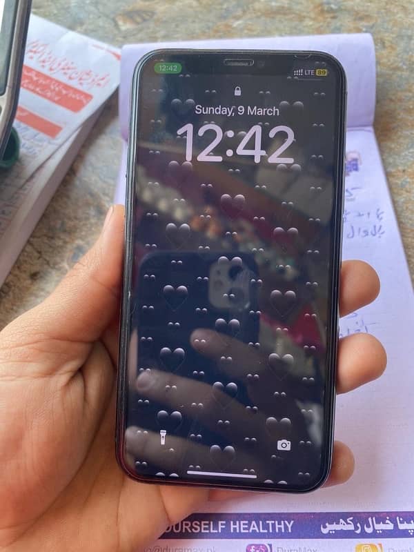 iphone 11 pro urgent salle my contacts no 03180423256 13