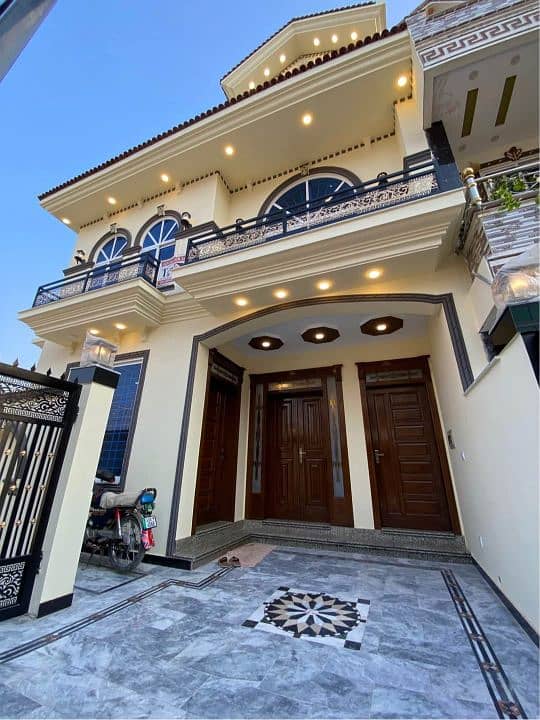 Size 25x40 Brand New Double Store Luxury House For Sale IN G-13 Income Rent 1.10 k 2