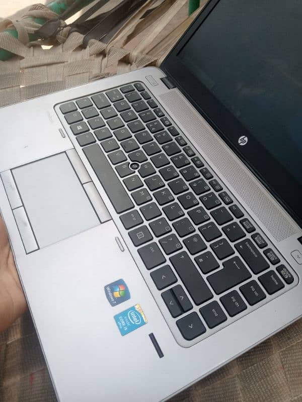 HP Elitebook 840 G2 i5 5th Gen 4