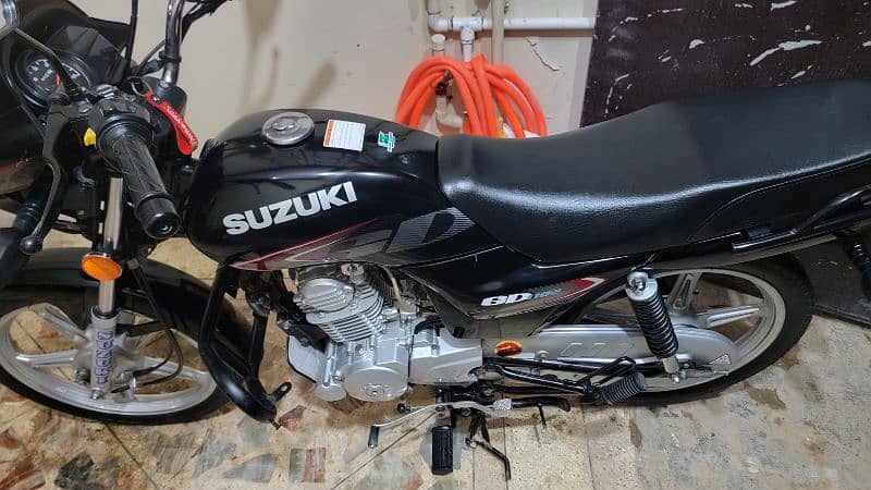 Suzuki gd 110s 2023 read add 8