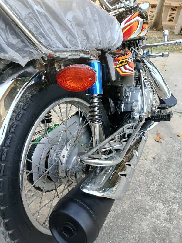 A Honda CG 125 Model 2022 | All Punjab Number| Urgent sale 5