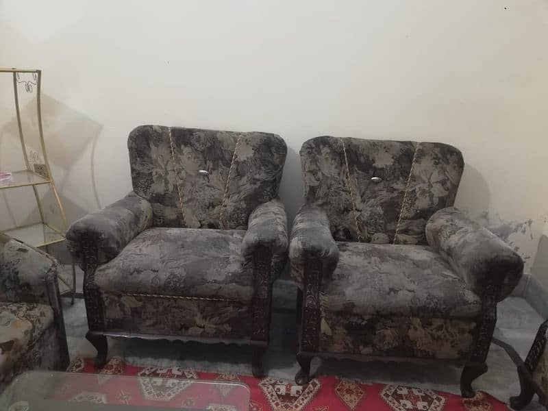 "Elegant & Comfortable Sofa Set – Great Condition & Best Price!" 2