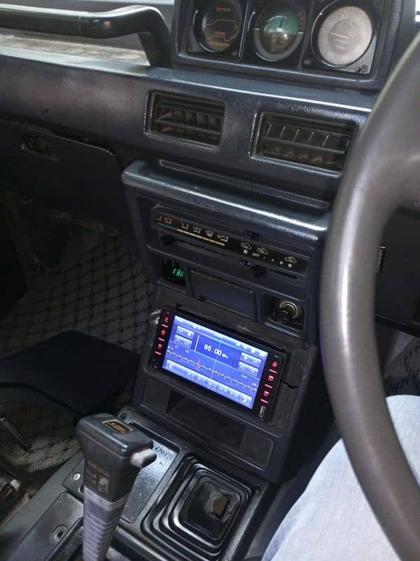 Mitsubishi Pajero 1989 7