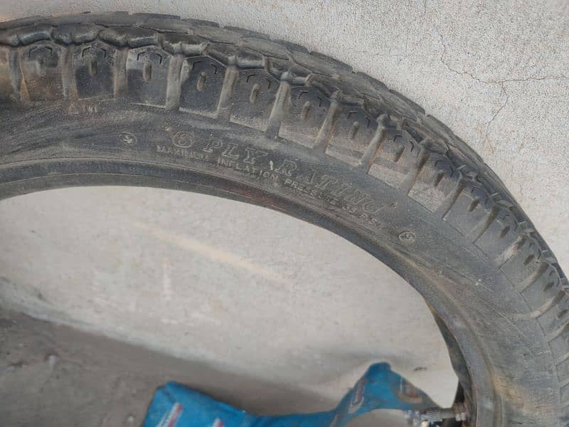 6 Tyres Suzuki Cultus And 1 Suzuki Gs150 rear tyre 7