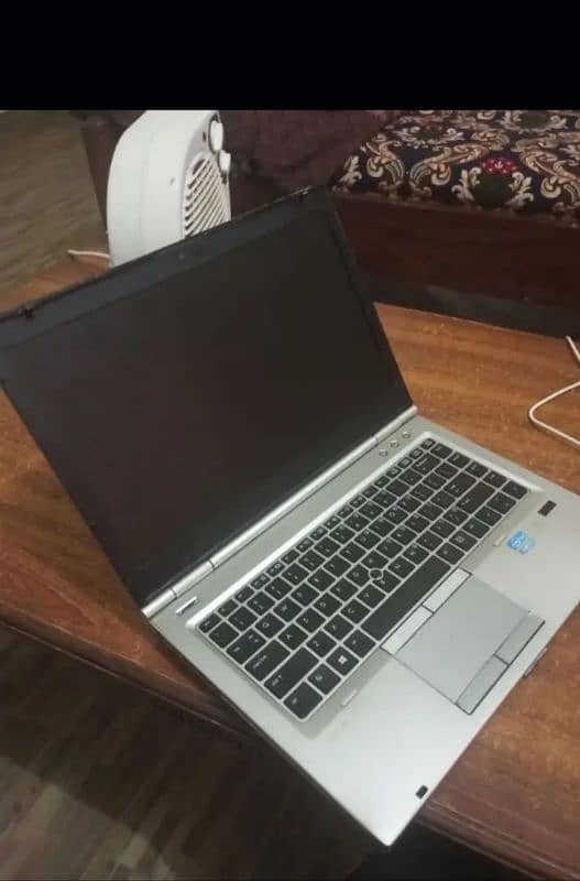 HP ELITE BOOK CORE i5 , 8GB RAM 500 GB HDD 2