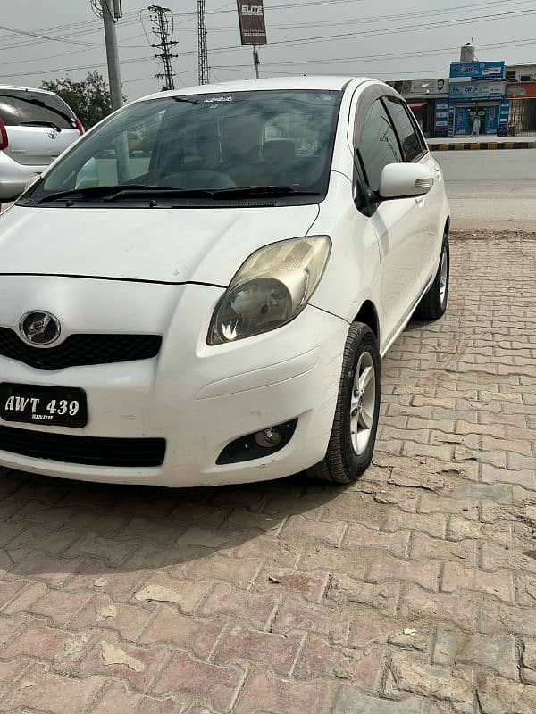 Toyota Vitz 2008 1300cc contact 0,3,3,6,6,4,,1,8,1,8,3 2