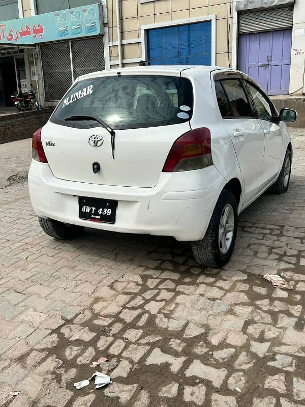 Toyota Vitz 2008 1300cc contact 0,3,3,6,6,4,,1,8,1,8,3 4