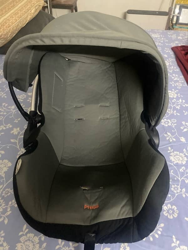 Baby Carry Cot 1