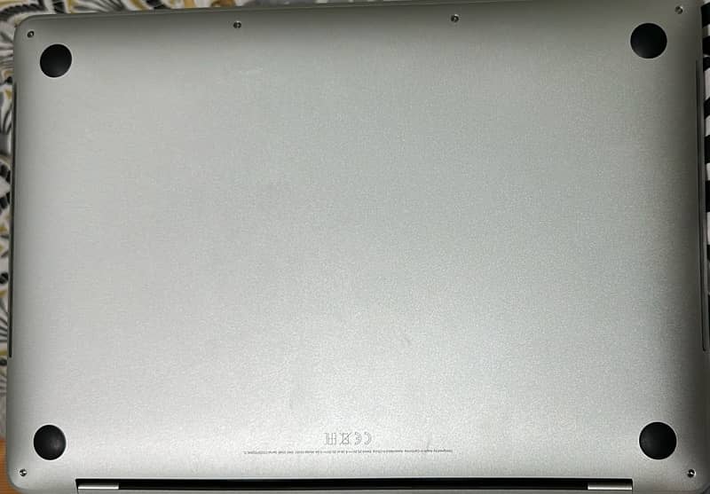 MacBook Pro 13” (2020), i5, 16 GB Ram, 512 GB Hard. 4 thunderbolt port 8