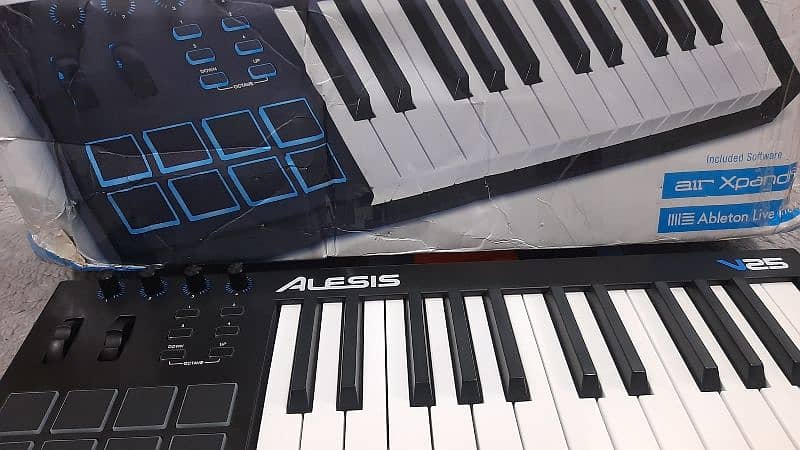 Alesis V25 USB Midi controller 3