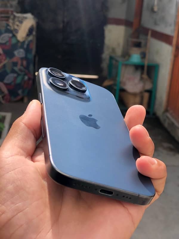 iphone 15 pro 1