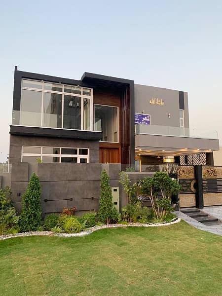 1 Kanal Modern Design House For Sale Near Allama Iqbal Airport in V Block DHA Phase 8 Lahore 1