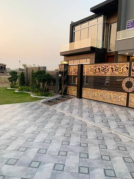 1 Kanal Modern Design House For Sale Near Allama Iqbal Airport in V Block DHA Phase 8 Lahore 2