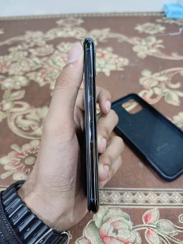 iPhone 11 pro PTA Approved not oppo vivo infinix tecno Samsung redmi 4