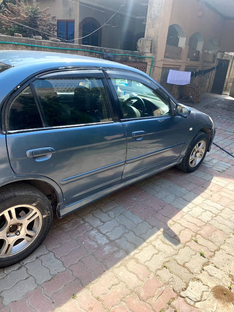 Honda Civic EXi 2005 4