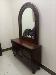 dressing table