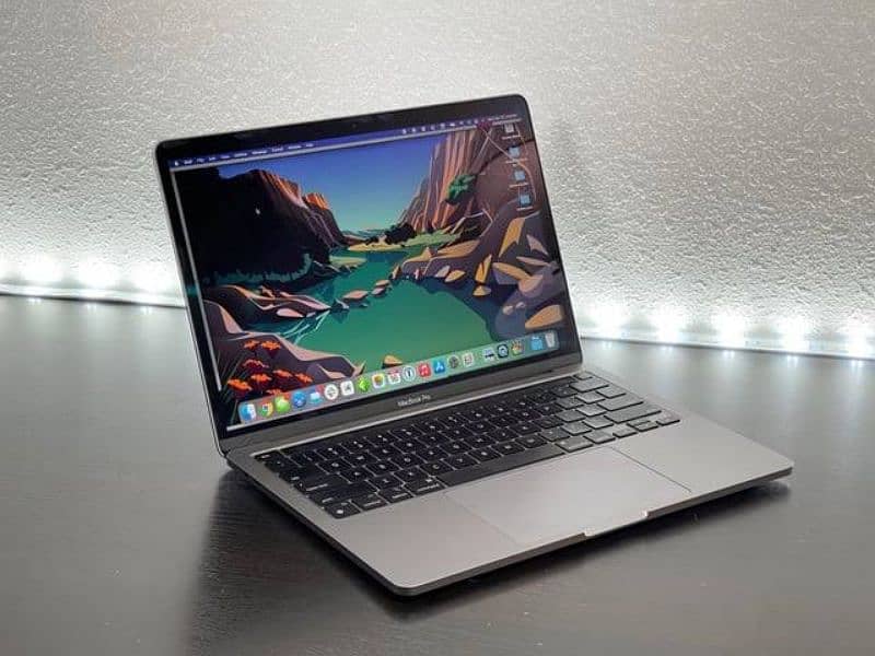 MacBook Pro 2020 M1, 8GB, 256 GB. 7