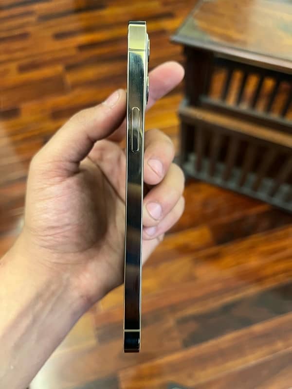 Iphone 12 pro 128gb PTA Approved 3