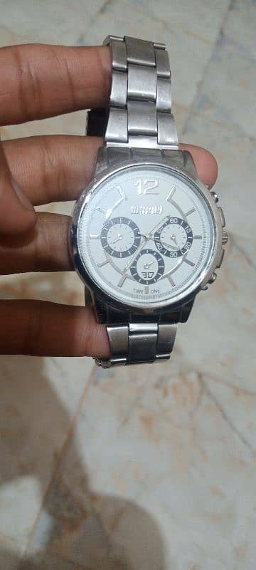 silver watch 0