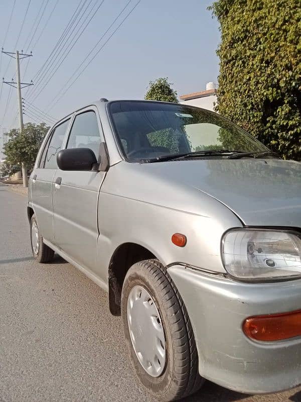 Daihatsu Cuore 2003 3