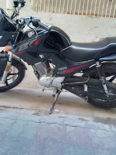 Yamaha like new bike