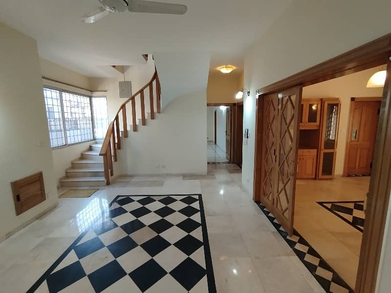 A Beautiful 500 Sqyd House Is Available For Rent 0