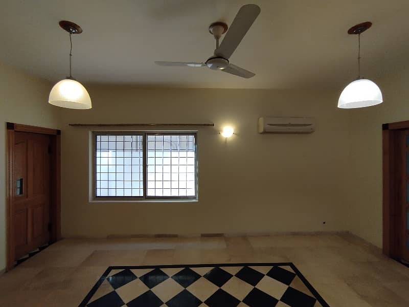 A Beautiful 500 Sqyd House Is Available For Rent 23