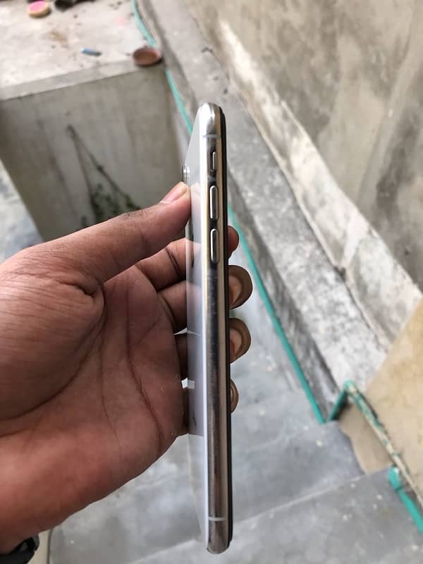 iPhone X 64Gb fc unlock lush condition 3