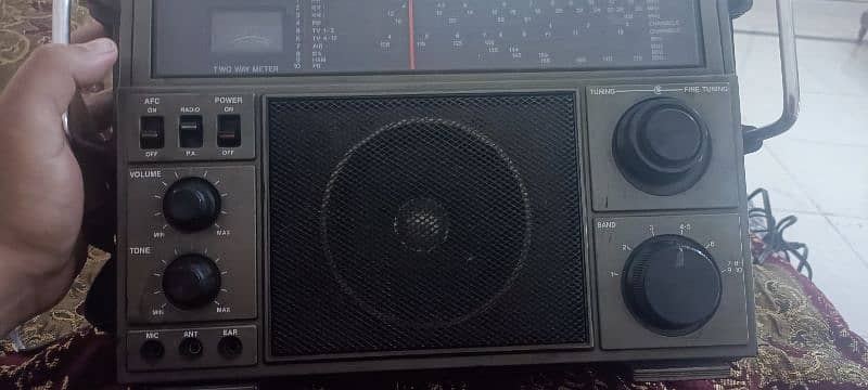 Antique Vintage Radio 2