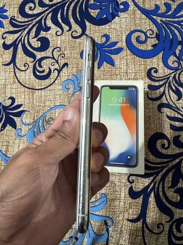 iphone x 64gb Pta Approved with Box 4