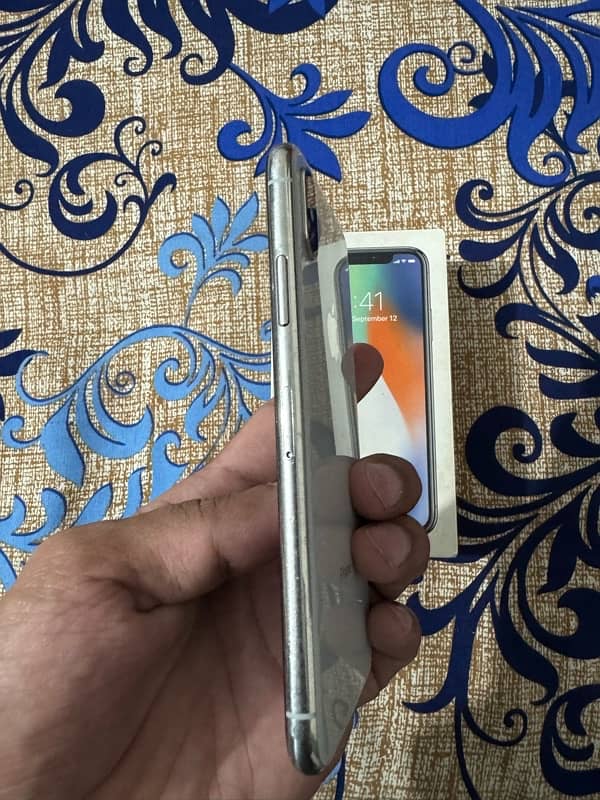 iphone x 64gb Pta Approved with Box 5