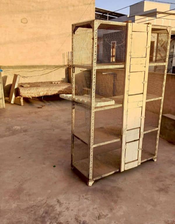 hen cage available 4