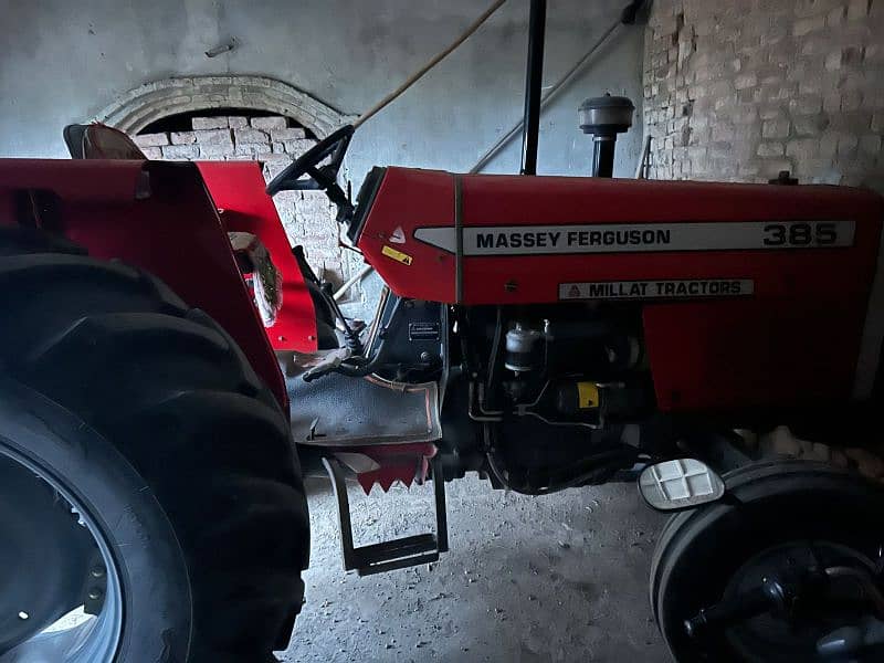 Massey Ferguson 385 0