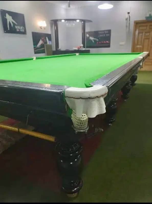 Riley brand Dolphen Snooker manufacturers made full size 3