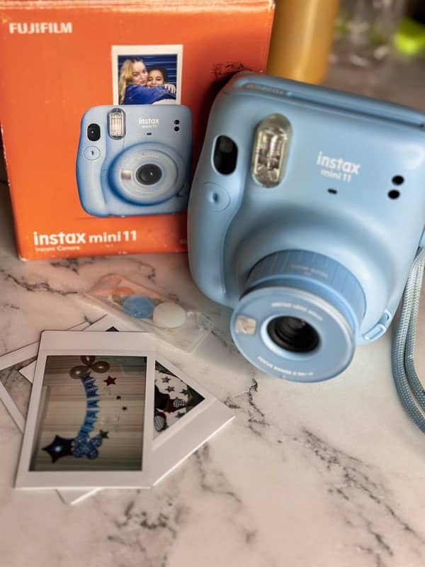 Fujifilm Instax Mini 11 (Sky Blue) - Complete Set with Accessories 2