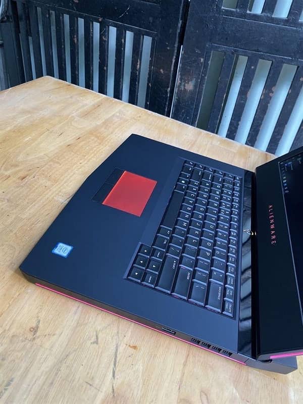 Model Name - Alienware 15 R4 1