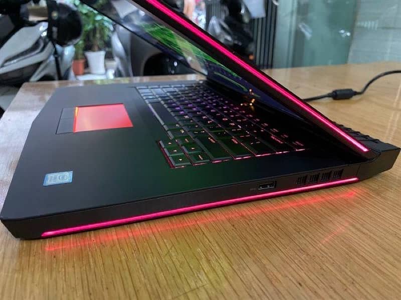 Model Name - Alienware 15 R4 5