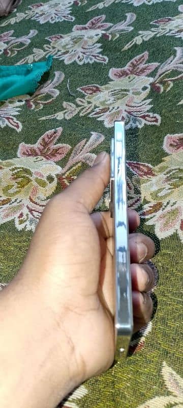 Infinix note 40 4