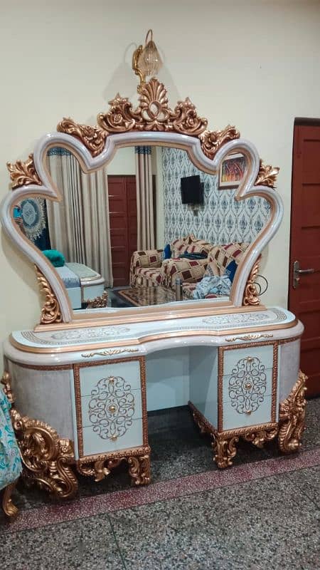 Double bed/king size bed/dressing table/bed set/wooden bed/furniture 1